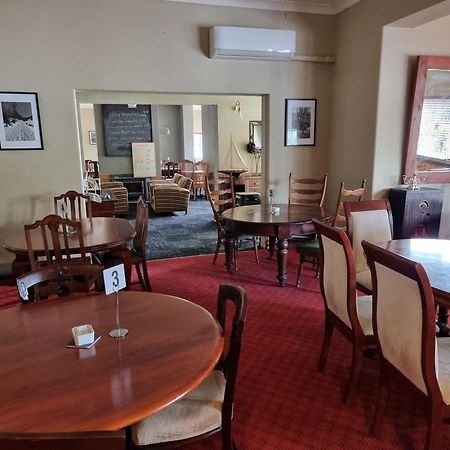 Myrtleford Hotel ภายนอก รูปภาพ